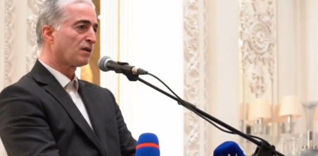 دکتر حمید رضا رستگار ریاست اتاق اصناف تهران ، اصناف ستون اقتصاد مردمی‌اند؛ دولت باید فقط نظارت کند نه فعالیت اقتصادی