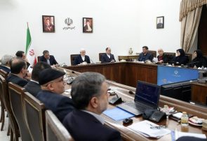 عارف: دولت در برابر مدیری که تولید خودروسازی را متوقف کند از اقتدار خود استفاده خواهد کرد